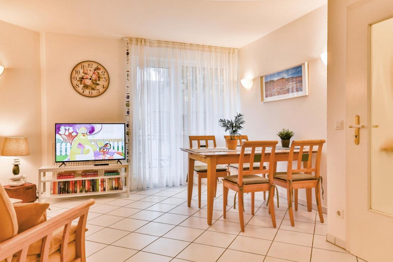 Apartment Ostseerose Ein Strandkorb Ist Im Sommer Inclusive ツェンピン エクステリア 写真